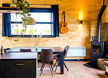 Tiny House in der Nähe eines Sees in Friesland - 6