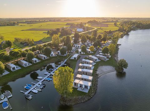 Logement de vacances romantique au bord de l'eau - 3