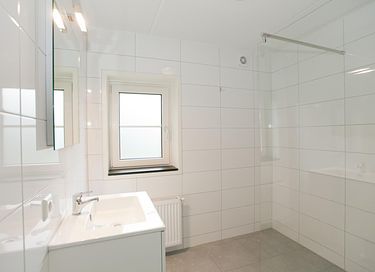 Luxuriöser Bungalow in der Nähe eines Naturschutzgebietes - 8