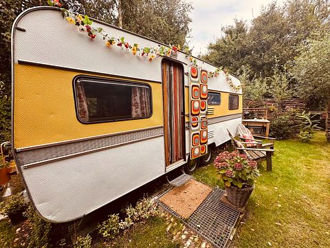 Retro B&B Caravan on a Small Island  - 2