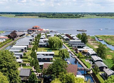 Leuk vakantiepark aan het water in Giethoorn - 7
