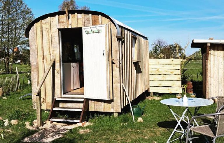Restful gypsy caravan with panoramic views - 1