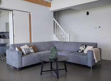 Spacious family bungalow with views - 6