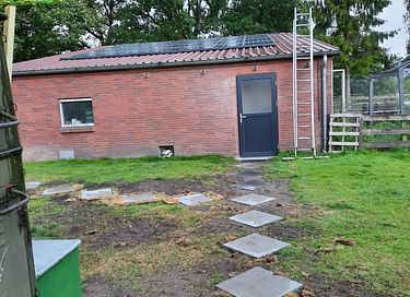 Omgebouwde leger operatiewagen in de natuur! - 11