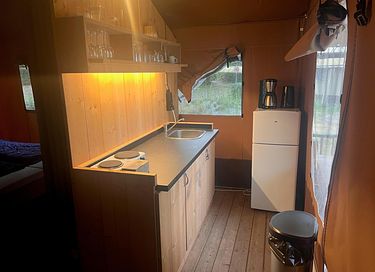 Glamping tent near the beach and a lake - 6