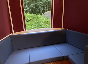 Spending the night in a cabin boat - 3