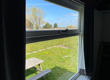 Pipowagen in een landelijke omgeving  - 9