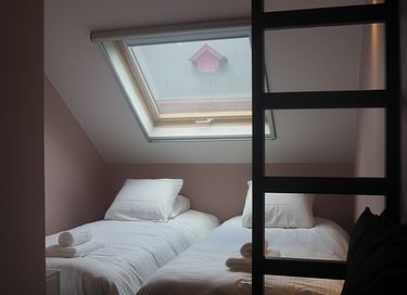 Aan het strand in een historisch ziekenhuis - 33