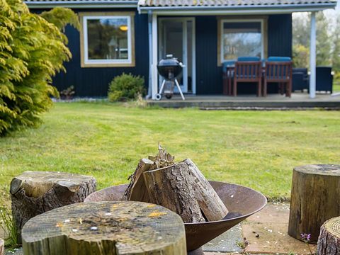 Vakantiehuis omringd door groen met tuin - 3