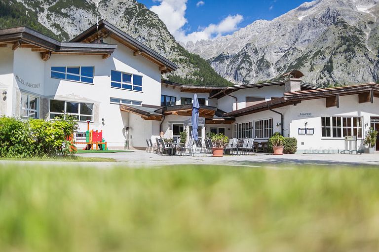 Sfeervol hotel tussen de Oostenrijkse bergen - 1