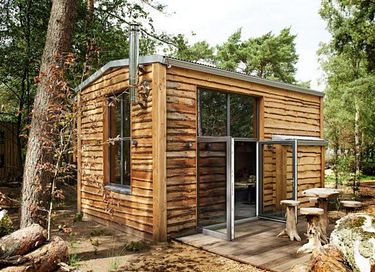 Tiny house on the Veluwe near the water