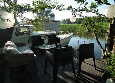 Belle péniche au design contemporain - 25