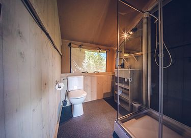 Tente de glamping pour 8 personnes avec cabine de couchage - 10