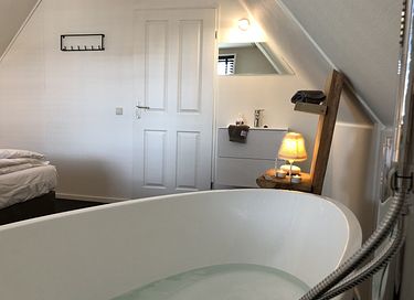 Chalet de bien-être avec bain à remous et sauna (6p) - 25