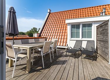 6-person apartment near beach and sea