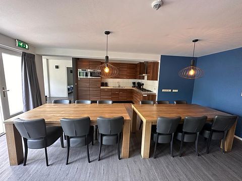 Group accommodation (12p) on a nice park - 2