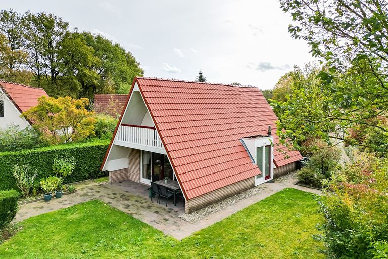 Vrijstaand huis in Drenthe met ruime tuin - 1