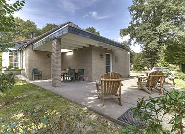 Villa in de natuur mét je eigen bubbelbad - 5