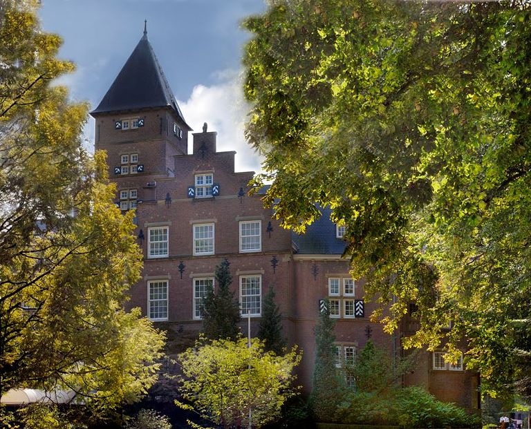Luxe kasteelkamer met uitzicht op kasteeltuin - 1