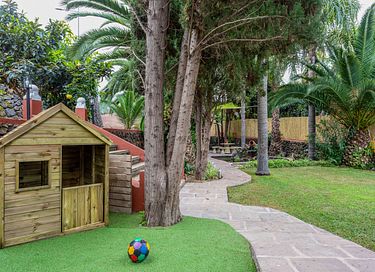 Vakantiehuis met eigen zwembad en tuin - 9