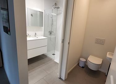 2-4-person forest cottage with hot tub - 14