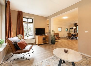 Bungalow with box bed for children - 5