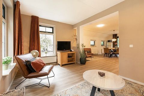 Bungalow with box bed for children - 5