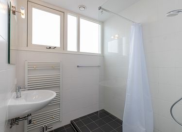 Villa de plage moderne avec sauna et jardin ensoleillé - 22