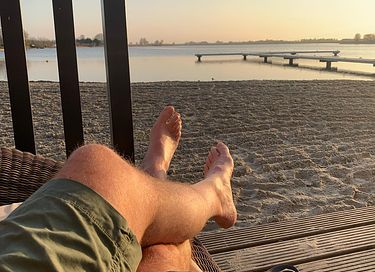 4-person beach house on a Frisian lake - 3