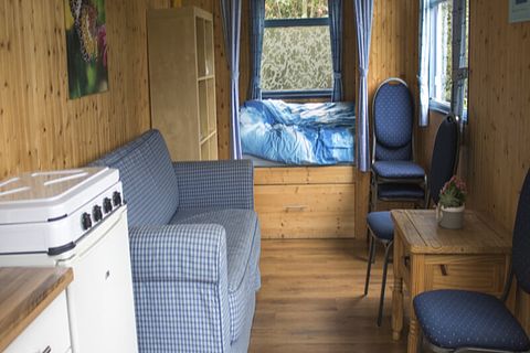 Cricus wagon on small campsite in Drenthe - 3