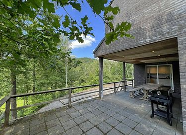 Holiday home with spacious terrace in the Ardennes - 25