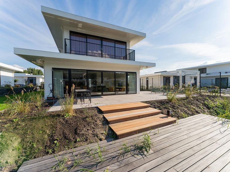 Luxury waterfront villa with private jetty - 1