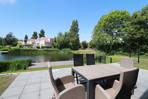 Spacious house on park near the IJsselmeer - 3