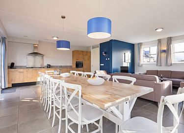 Spacious group home near the coast of Zeeland - 8
