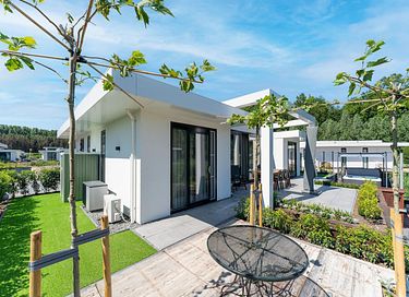 Sfeervolle villa met jacuzzi aan het water - 23