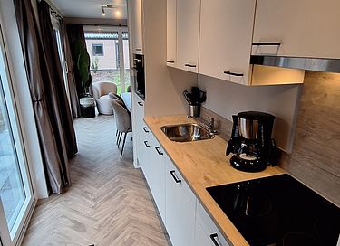 Modern lodge with a private hot tub in Drenthe - 8