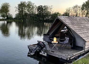 Slapen op een vlot op de Loosdrechtse plassen - 4