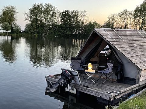 Slapen op een vlot op de Loosdrechtse plassen - 4
