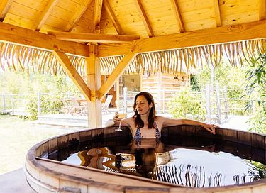 Wunderschöne Hütte mit eigenem Whirlpool  - 16