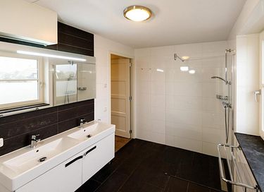 Vakantiehuis met wellness aan het water - 14
