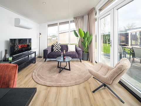 Luxury vacation home with hot tub in Zeeland - 3