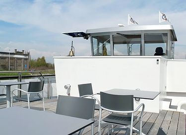 Special boat with pool and roof terrace - 8