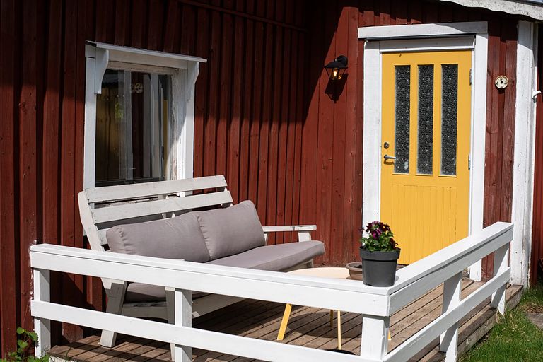 Off-grid hunting lodge in Sweden - 1