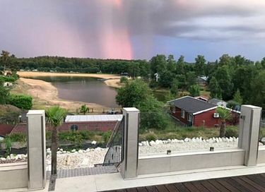 Vakantiehuis met uitzicht op een meer - 16