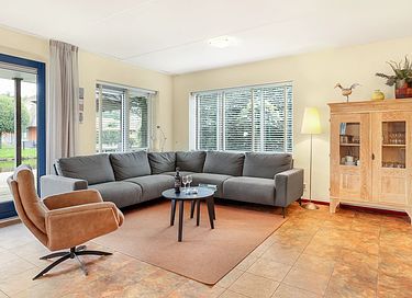 Waterfront holiday home with sauna - 4