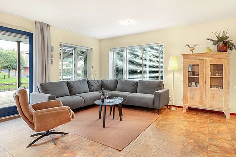 Waterfront holiday home with sauna - 4