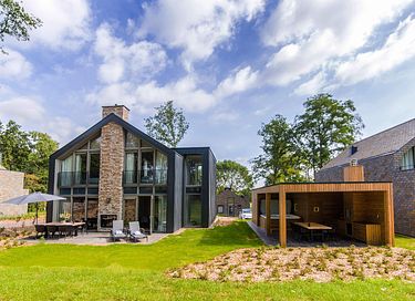 Villa in Maastricht with sauna and jacuzzi
