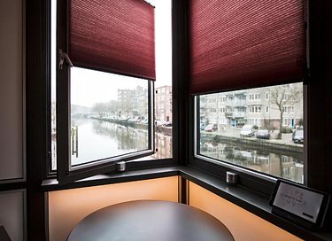 Unique and modern bridge house in Amsterdam - 11