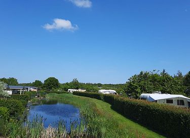 Houten lodge in Friesland met privé wellness - 12