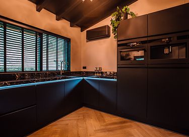Luxe Wellnessvilla met Jacuzzi en Sauna - 11